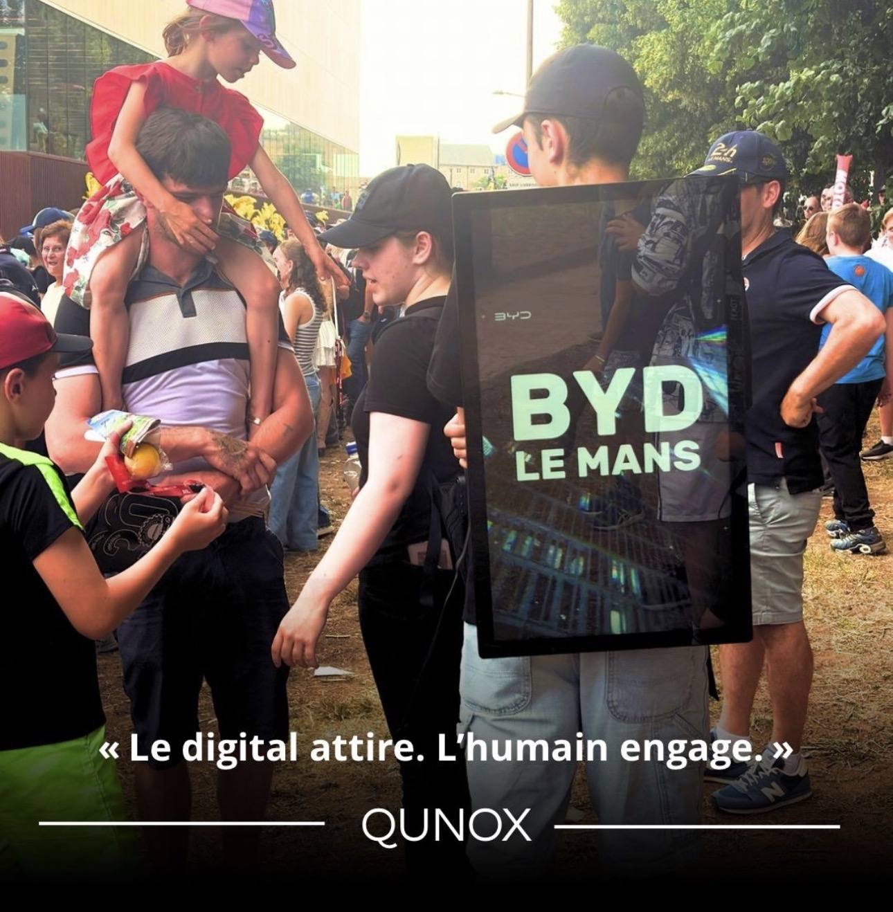 Campagne publicitaire BYD Le Mans - Lancement véhicule électrique avec écrans dynamiques QUNOX